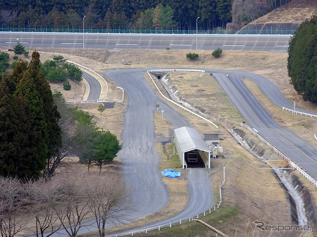 2500人が駆けつけたスバルファンミーティング(3月27日、栃木県佐野市・スバル研究実験センター)
