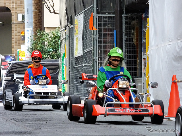 公道用レンタルカート「アキバカート」で東京を駆け抜けるインバウンドら