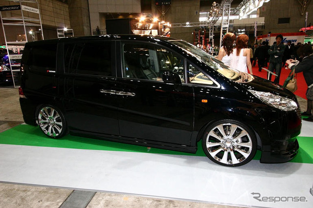 【東京オートサロン07】写真蔵…アゼクト、新型 CR-V & ストリーム など