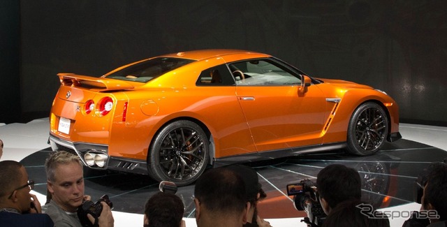 日産 GT-R の2017年型（ニューヨークモーターショー16）