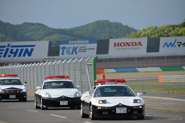 パトカー