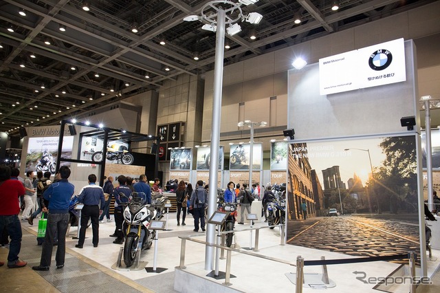 BMWブースの展示（東京モーターサイクルショー16）