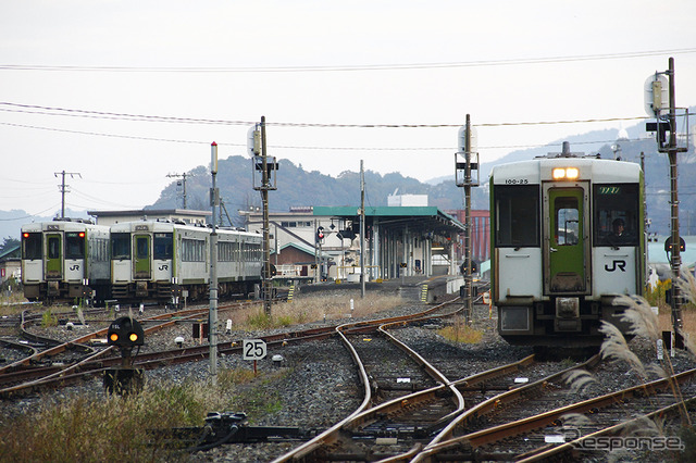 JR東日本キハ100系気動車（釜石駅）