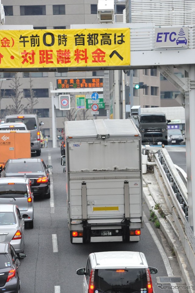過積載などの車両制限令違反、割引停止措置も(イメージ)