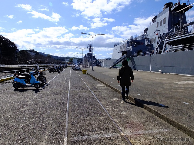 北吸桟橋には、かつてトロッコ列車などが行き来していたと思われるレールも残されていた