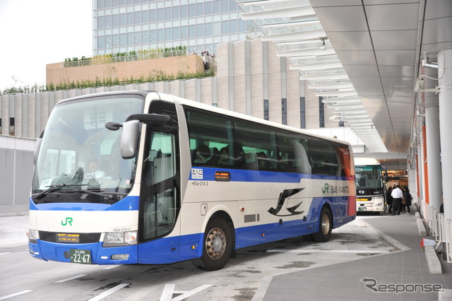 4日にオープンした日本最大のバスターミナル「バスタ新宿」