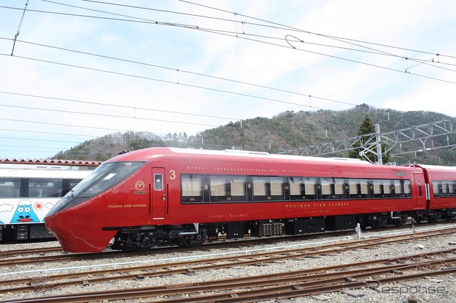 自由席の3号車(クモハ8501)。