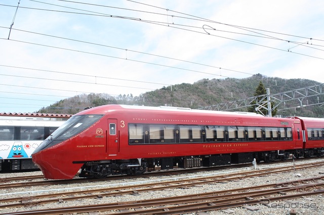 自由席の3号車（クモハ8501）。