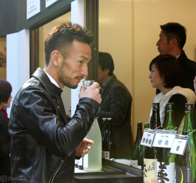 中田英寿氏が、イベント主催者として「CRAFT SAKE WEEK@六本木ヒルズ屋台村」に登場