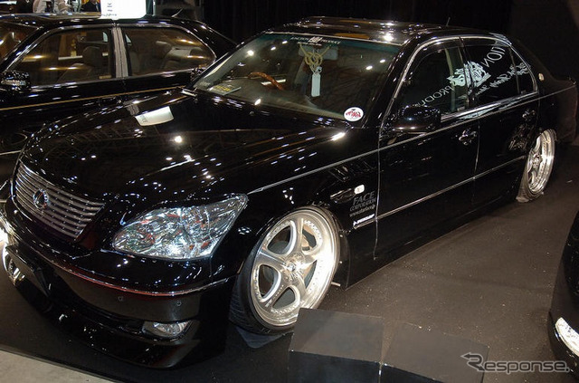 【東京オートサロン07】写真蔵…ジャンクションプロデュースの LS & フーガ