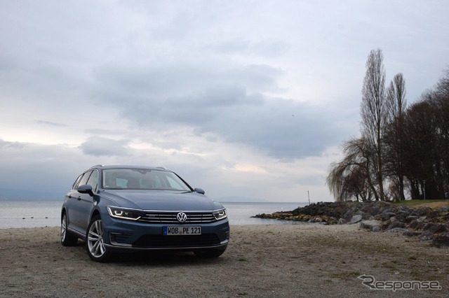 VW パサートGTE(レマン湖にて)