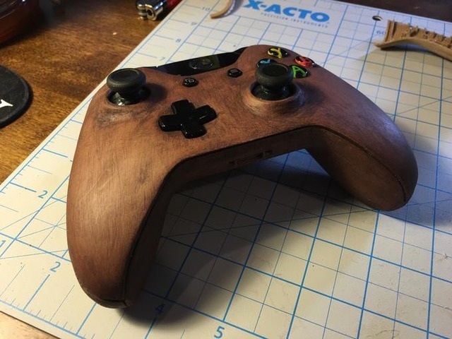 3Dプリンターで製作！触り心地が気になる木製カバーのXbox Oneコントローラー