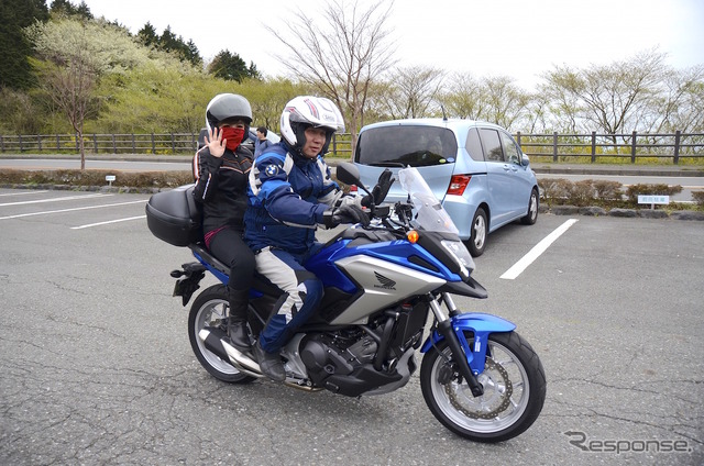 日本をレンタルバイクを利用し、3泊4日でツーリングする台湾人グループ。