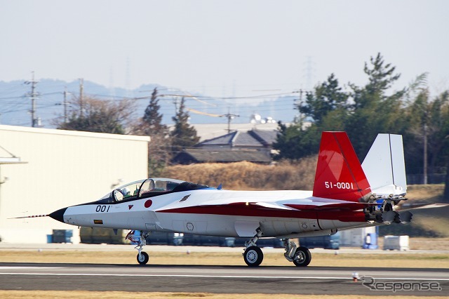 現場に集う航空ファンの間では「バッテリー等の電装系に不具合が出ている」との話も出ているが、三菱重工業や防衛装備庁からの公式発表ではない。