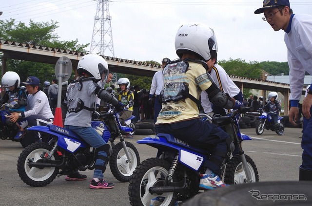 こどもバイク体験（2015年の様子）