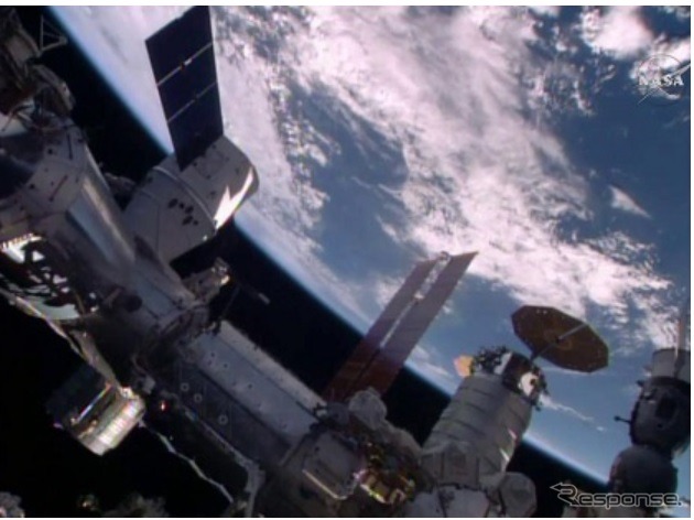 ISSに結合した補給船運用8号機