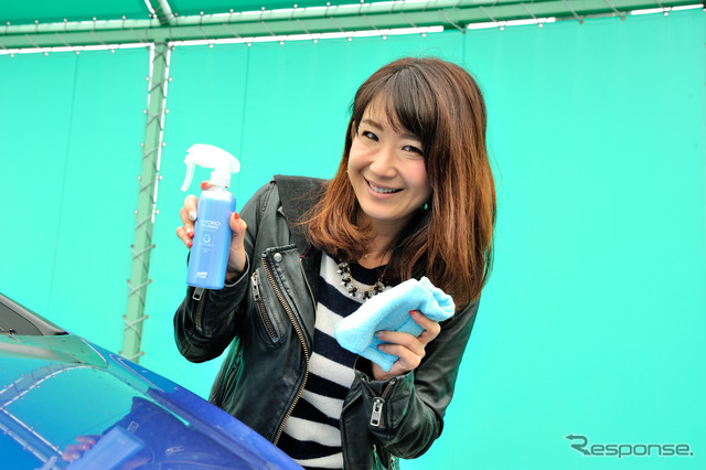 「雨ジミを防止する新発想のクリーンコート『スムースエッグ ハイドロフラッシュ』」を、今井優杏がテスト!