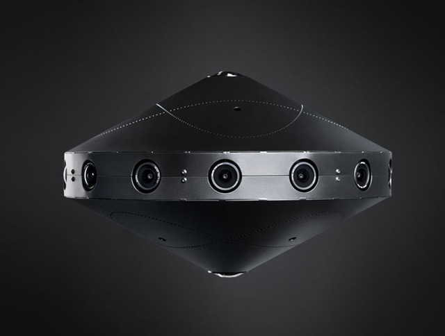 VRで自撮り！？ FacebookがOculus Riftを利用したソーシャル機能のデモ披露