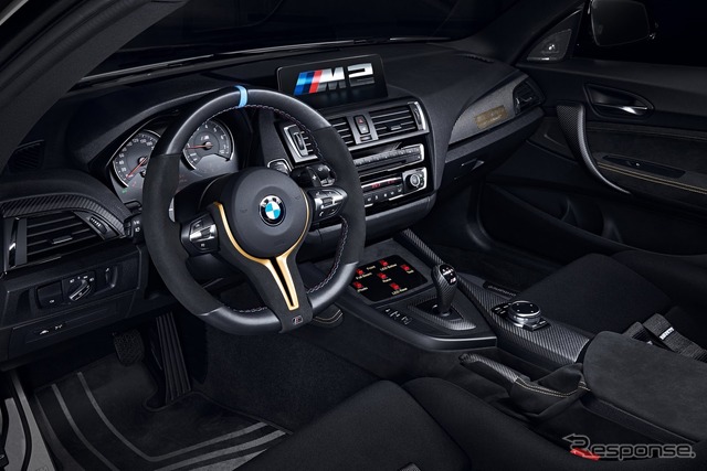 BMW M2 クーペのMoto GPセーフティカー