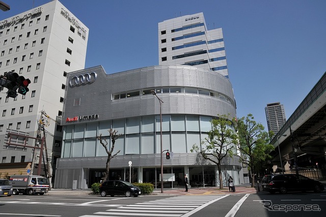 アウディ梅田