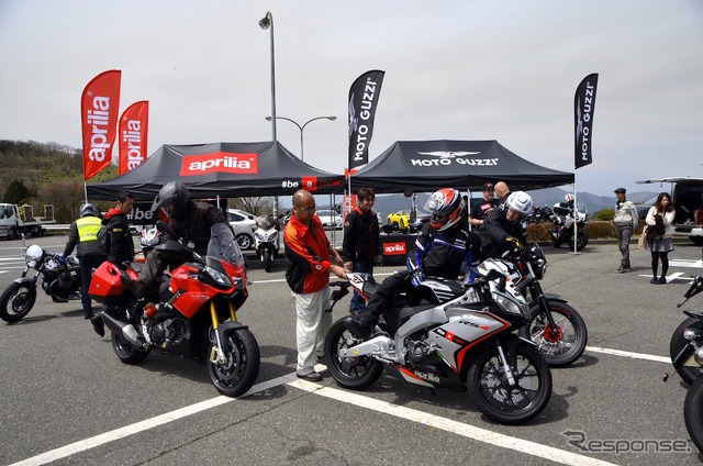 4月10日(日)、ターンパイク箱根のスカイビューラウンジ駐車場にておこなわれたアプリリアとモト・グッツィの試乗会。
