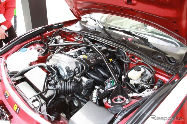 MX-5カップ仕様車(モータースポーツジャパン16)