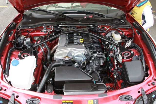 MX-5カップ仕様車(モータースポーツジャパン16)