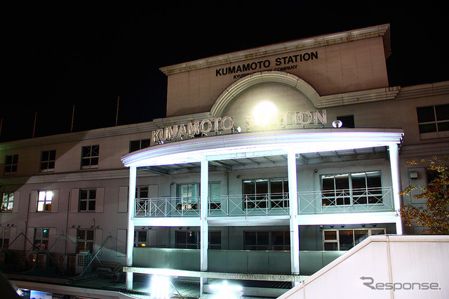 鹿児島本線は熊本以北の運転を再開した。写真は熊本駅。