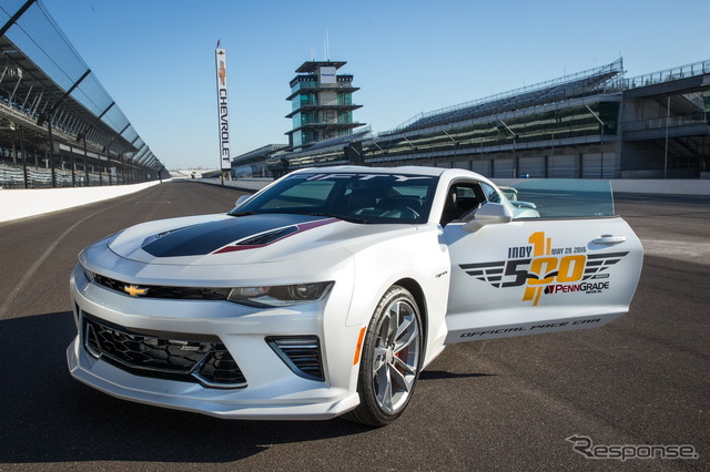 シボレー カマロ 50周年記念車のインディ500ペースカー