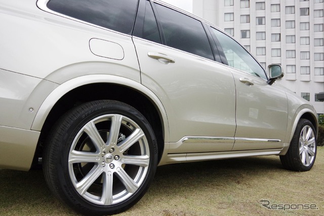 ボルボ XC90 T8 Twin Engine AWD Inscription