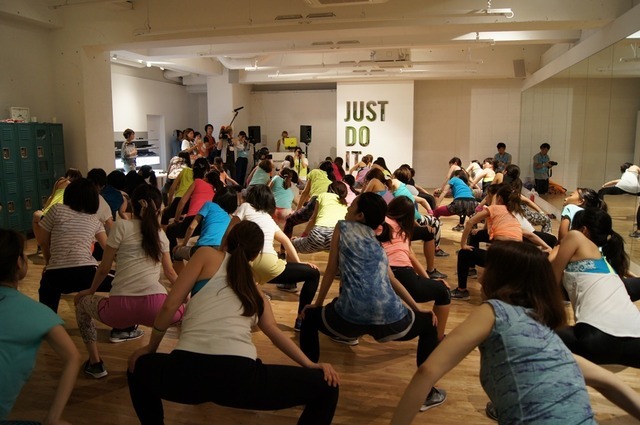 NIKE WOMEN’S STUDIOで歌手のBENIがトークショー&トレーニング