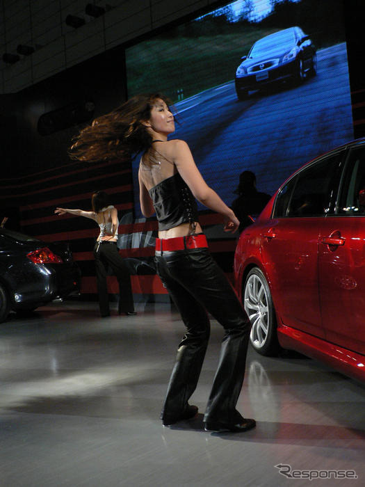 【東京オートサロン07】おどる写真蔵…Dress-Up と Tuning 日産