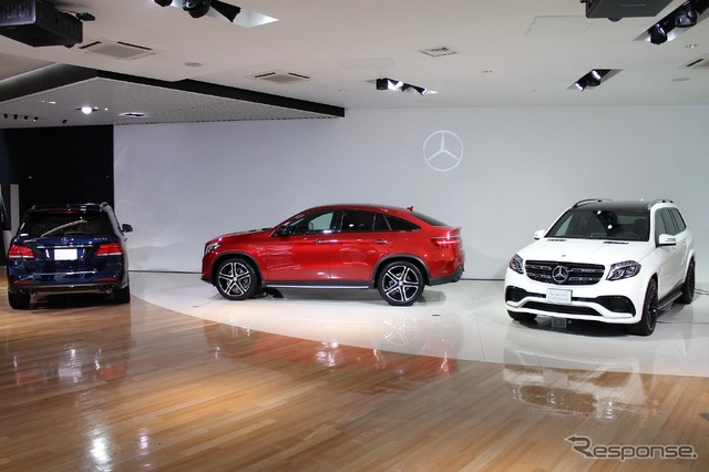 右からメルセデスベンツ GLS、GLEクーペ、GLE 43 4マチック