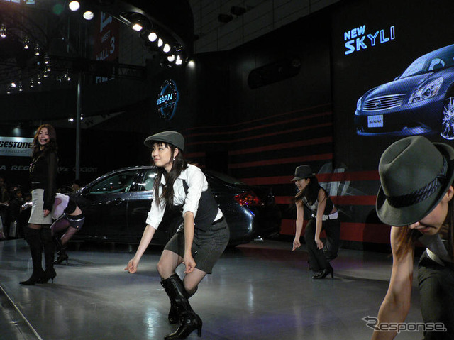 【東京オートサロン07】おどる写真蔵…Dress-Up と Tuning　日産 続