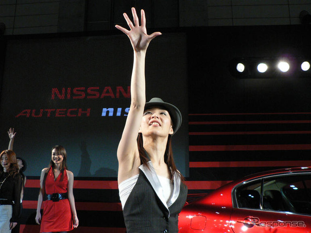 【東京オートサロン07】おどる写真蔵…Dress-Up と Tuning　日産 続