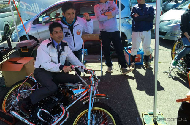 今年も川口オート君和田裕二選手、伊勢崎オート藤本梨恵選手の現役2名がオートレースのPRのため参加してくれた