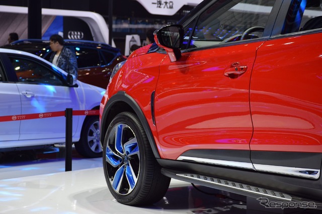 BYD 元(北京モーターショー16)