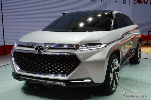 北京汽車 紳宝OFF SPACE(北京モーターショー16)