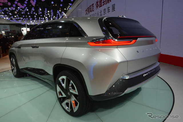 北京汽車 紳宝OFF SPACE(北京モーターショー16)