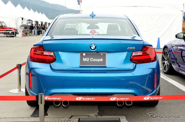 BMW M2クーペ