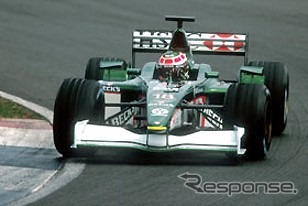 ヨーロッパで夏のF1合同テスト続く---ジャガー、アーバイン離脱