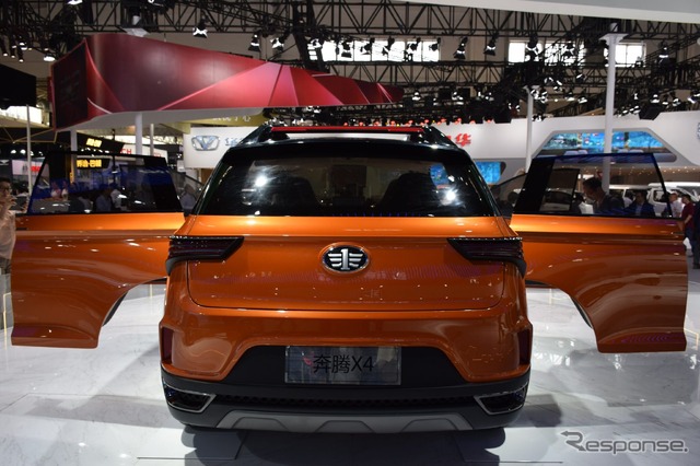 第一汽車 奔騰 X4(北京モーターショー16)