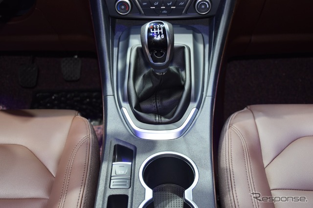 海馬汽車 V70(北京モーターショー16)