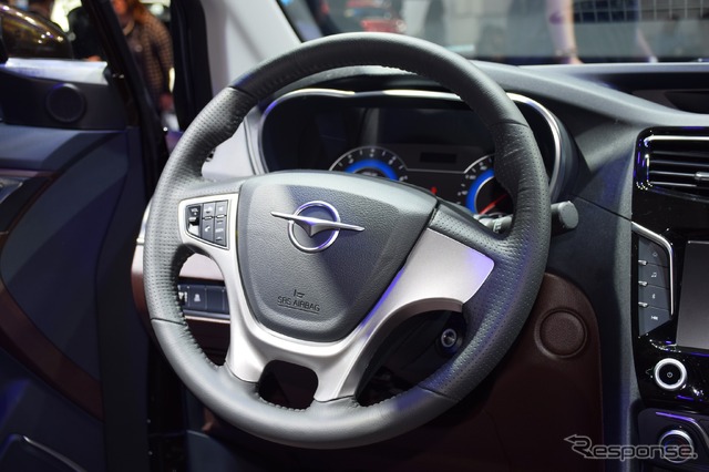 海馬汽車 V70(北京モーターショー16)