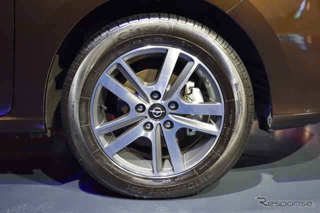 海馬汽車 V70(北京モーターショー16)