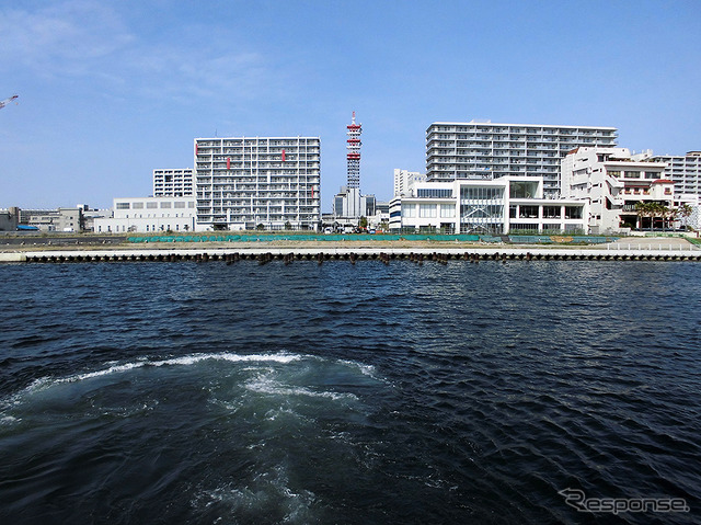 “千葉港クルーズ”から見えた千葉中央港旅客船桟橋付近