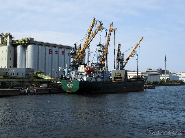 東日本エリアの穀物流通を担う日本サイロのドルフィン桟橋