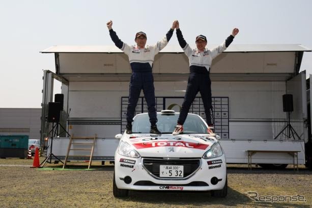 柳澤宏至選手（左）／加勢直毅選手（右）