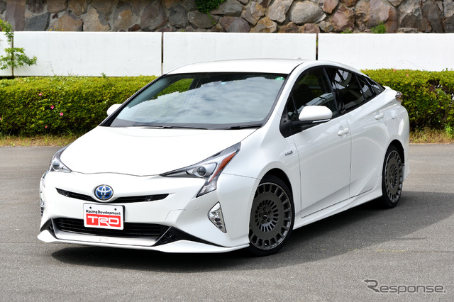 トヨタ TRD プリウス