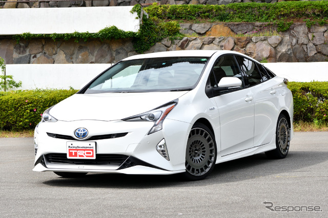 トヨタ TRD プリウス